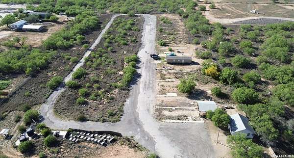 8.29 Acres of Improved Residential Land for Sale in Carrizo Springs, Texas