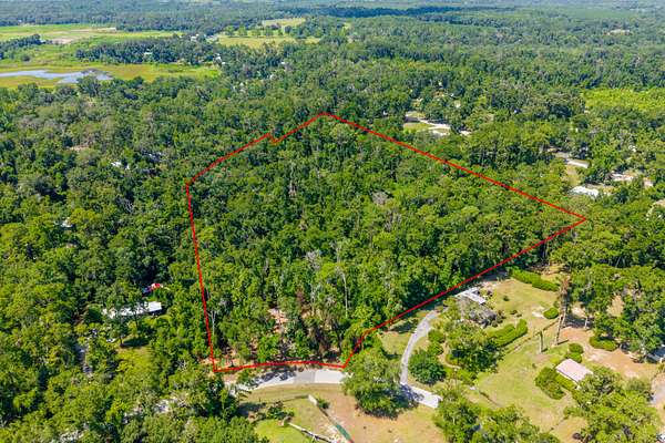 7 Acres of Land for Sale in Live Oak, Florida