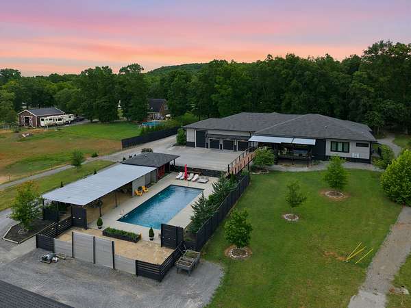 5 Acres of Land with Home for Sale in Murfreesboro, Tennessee