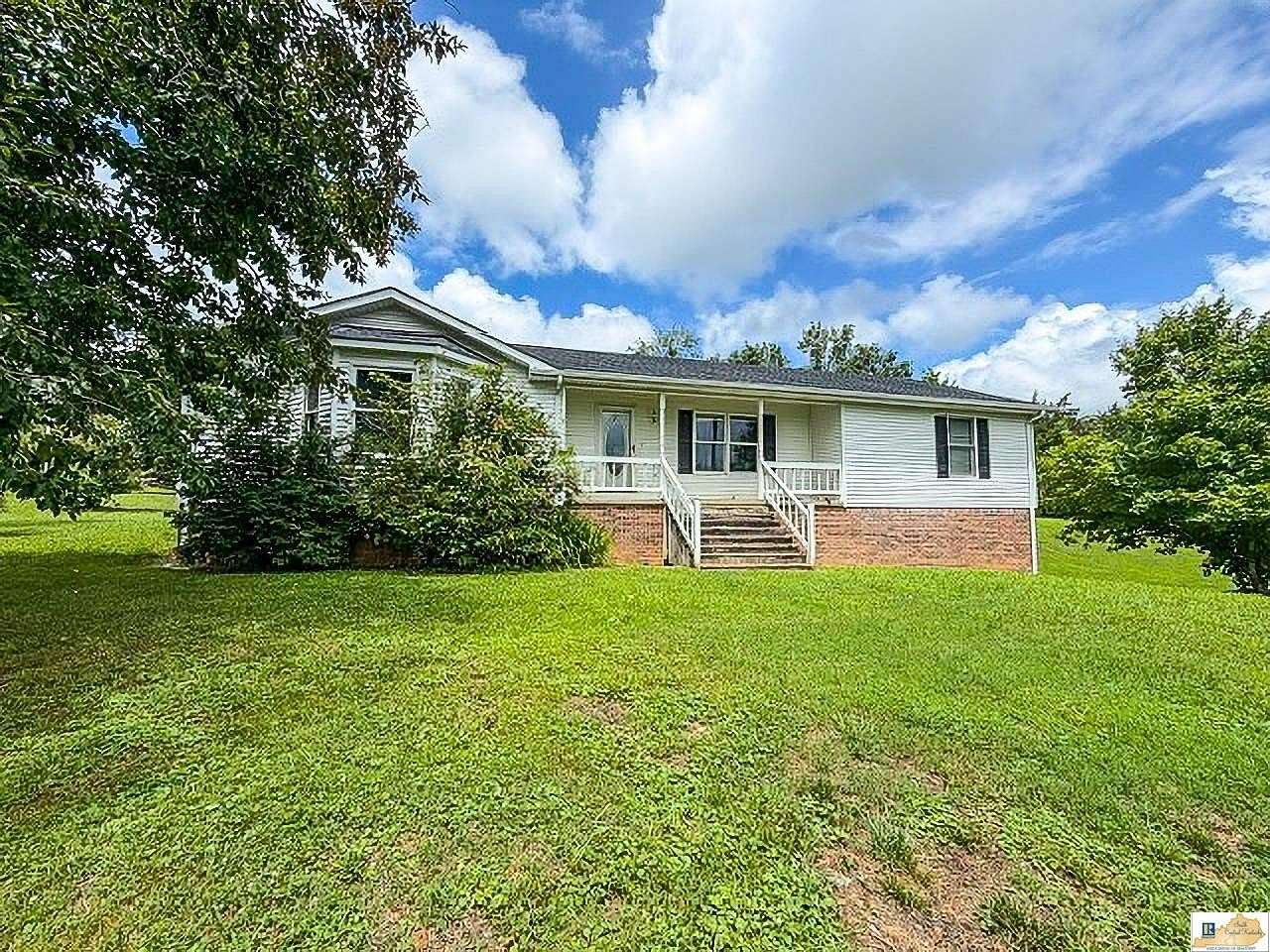 14.8 Acres of Land with Home for Sale in Tompkinsville, Kentucky