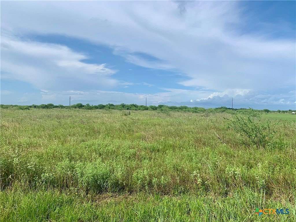 5 Acres of Land for Sale in Victoria, Texas