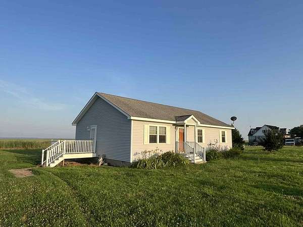 1.6 Acres of Land with Home for Lease in Melfa, Virginia
