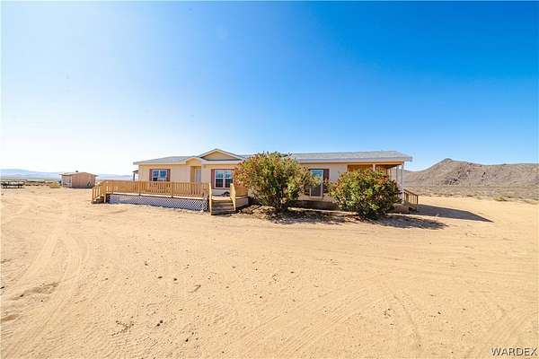 39.8 Acres of Land with Home for Sale in Kingman, Arizona