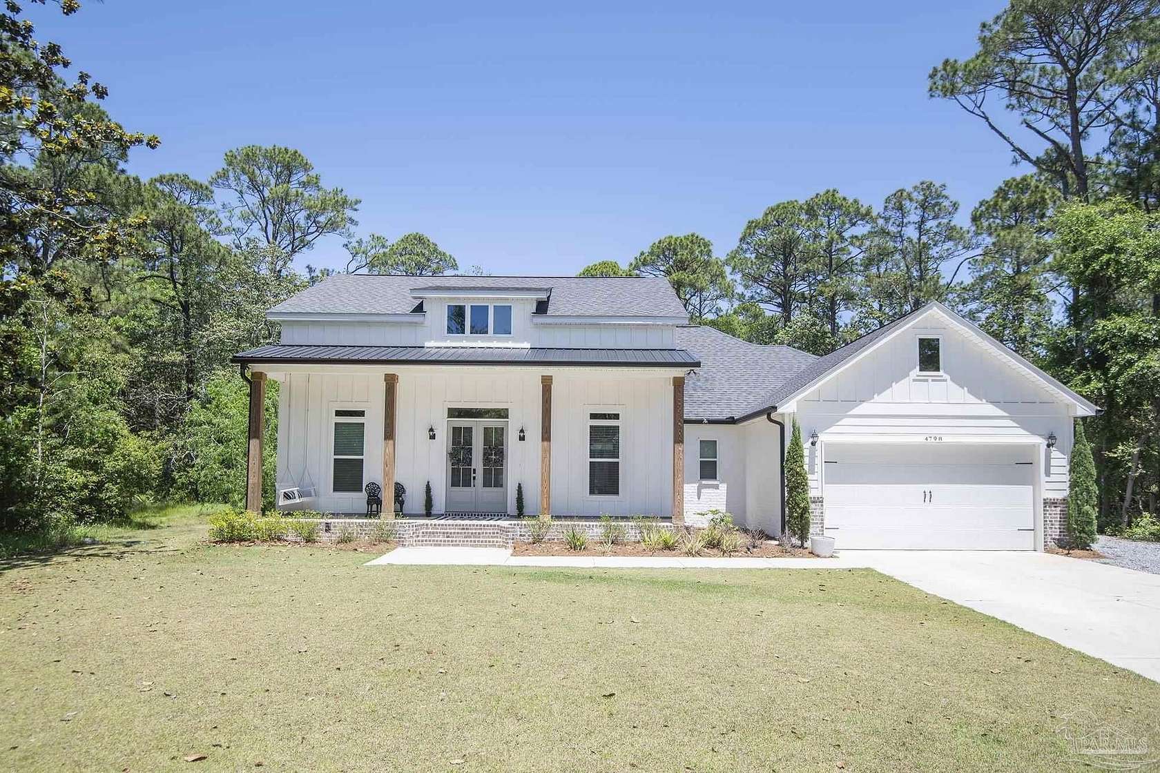 2.56 Acres of Land with Home for Sale in Gulf Breeze, Florida