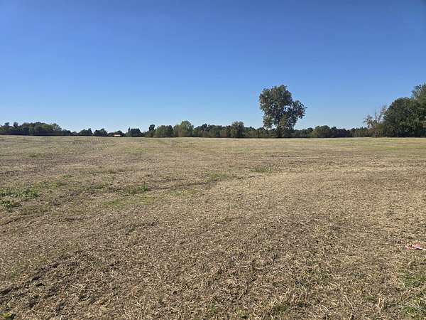 1 Acre of Land for Sale in Kuttawa, Kentucky