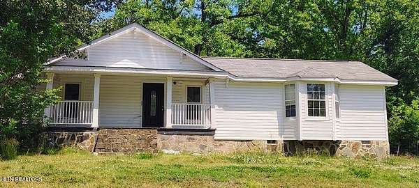 7.8 Acres of Land with Home for Sale in Dayton, Tennessee