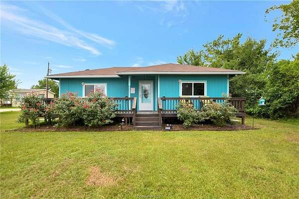 1.88 Acres of Land with Home for Sale in Washington, Texas