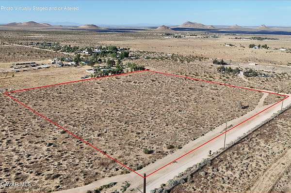 10 Acres of Residential Land for Sale in Mojave, California