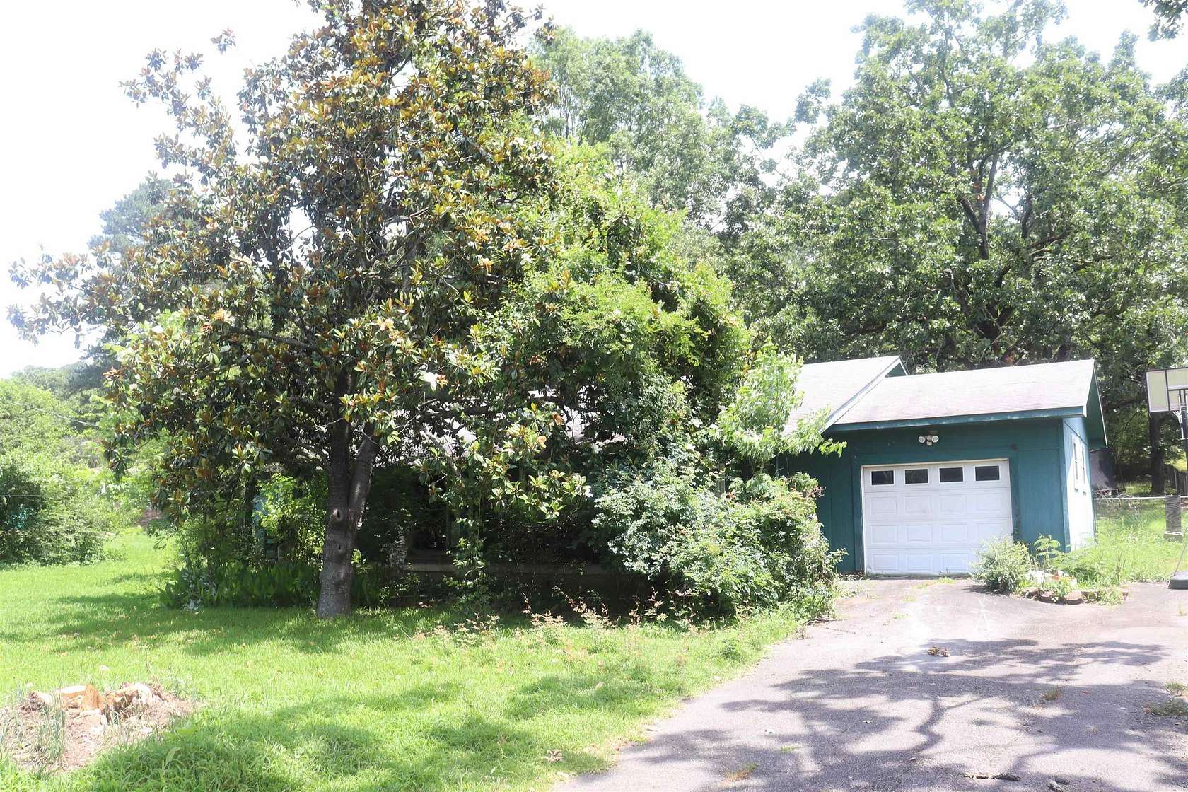 1.52 Acres of Land with Home for Sale in North Little Rock, Arkansas