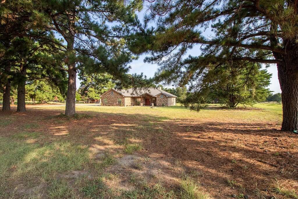 3.2 Acres of Land with Home for Sale in Athens, Texas