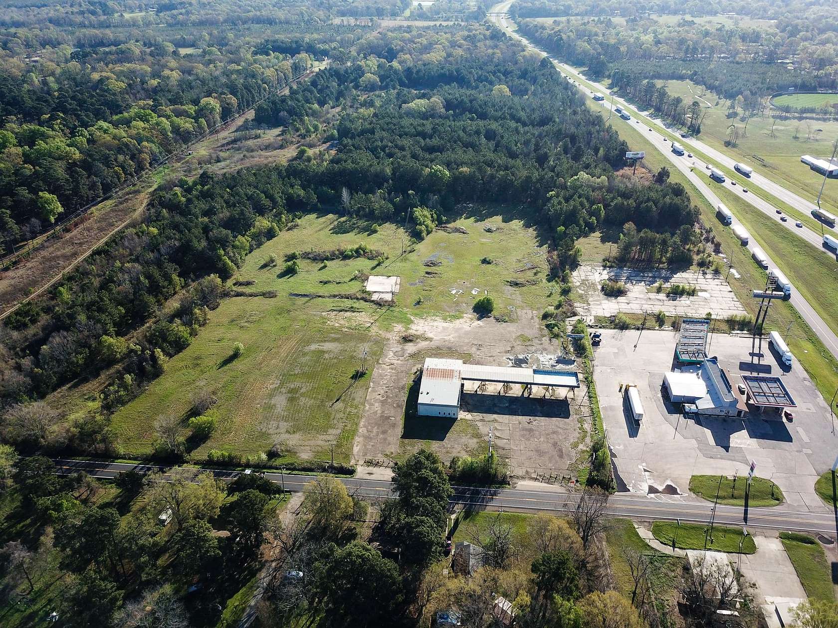 16.3 Acres of Land for Sale in Hooks, Texas