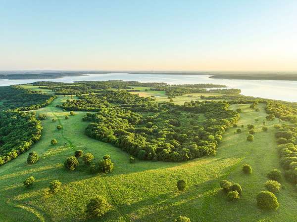 622 Acres of Land with Home for Sale in Claremore, Oklahoma