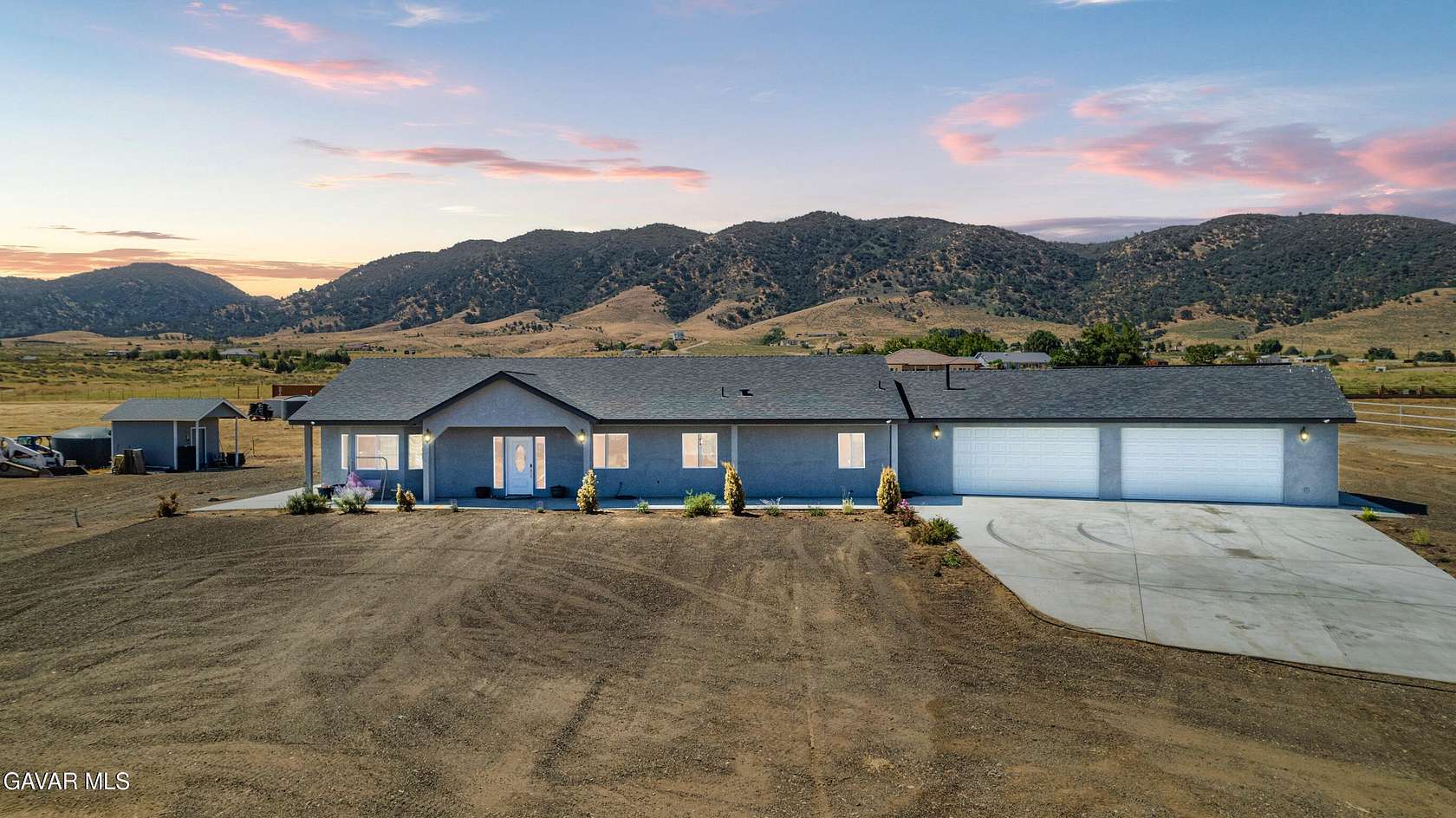 2.43 Acres of Land with Home for Sale in Tehachapi, California