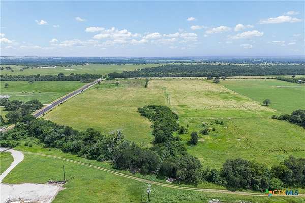 5.27 Acres of Residential Land for Sale in Gonzales, Texas