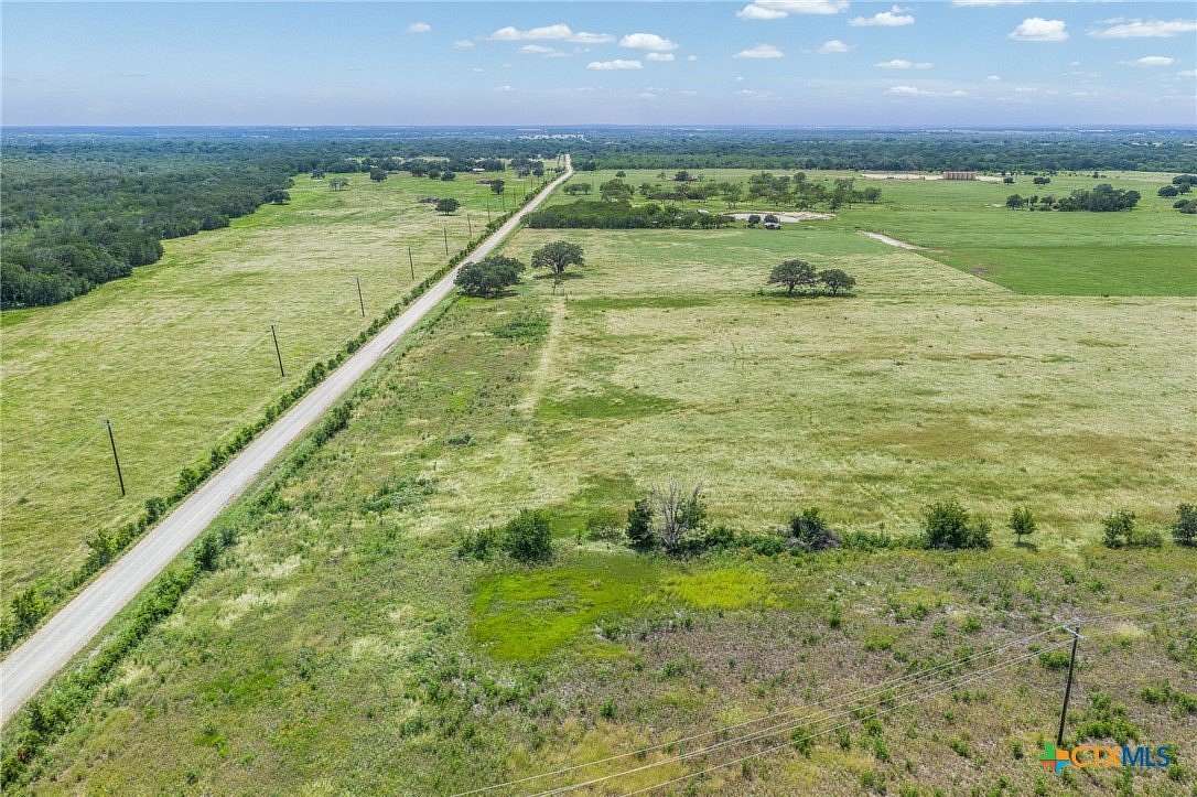 2 Acres of Residential Land for Sale in Gonzales, Texas