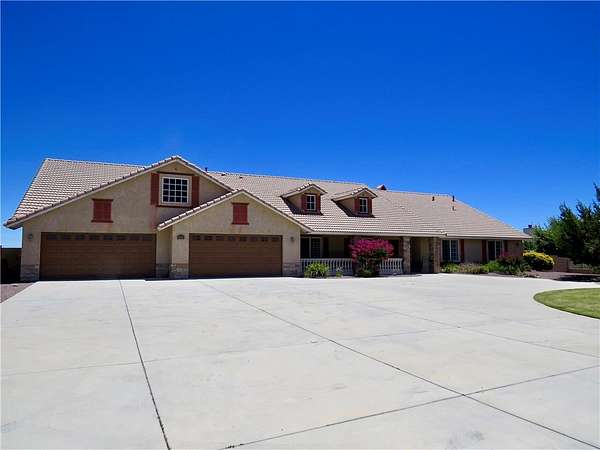 2.39 Acres of Land with Home for Sale in Hesperia, California