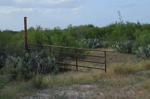 0.97 Acres of Land for Sale in Laredo, Texas