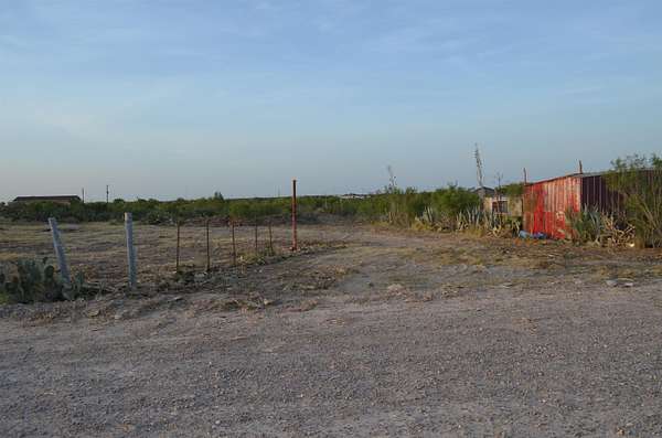 0.97 Acres of Land for Sale in Laredo, Texas