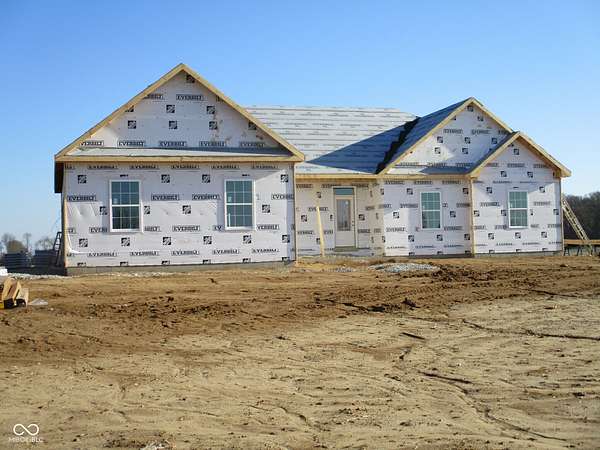 4 Acres of Land with Home for Sale in Crawfordsville, Indiana