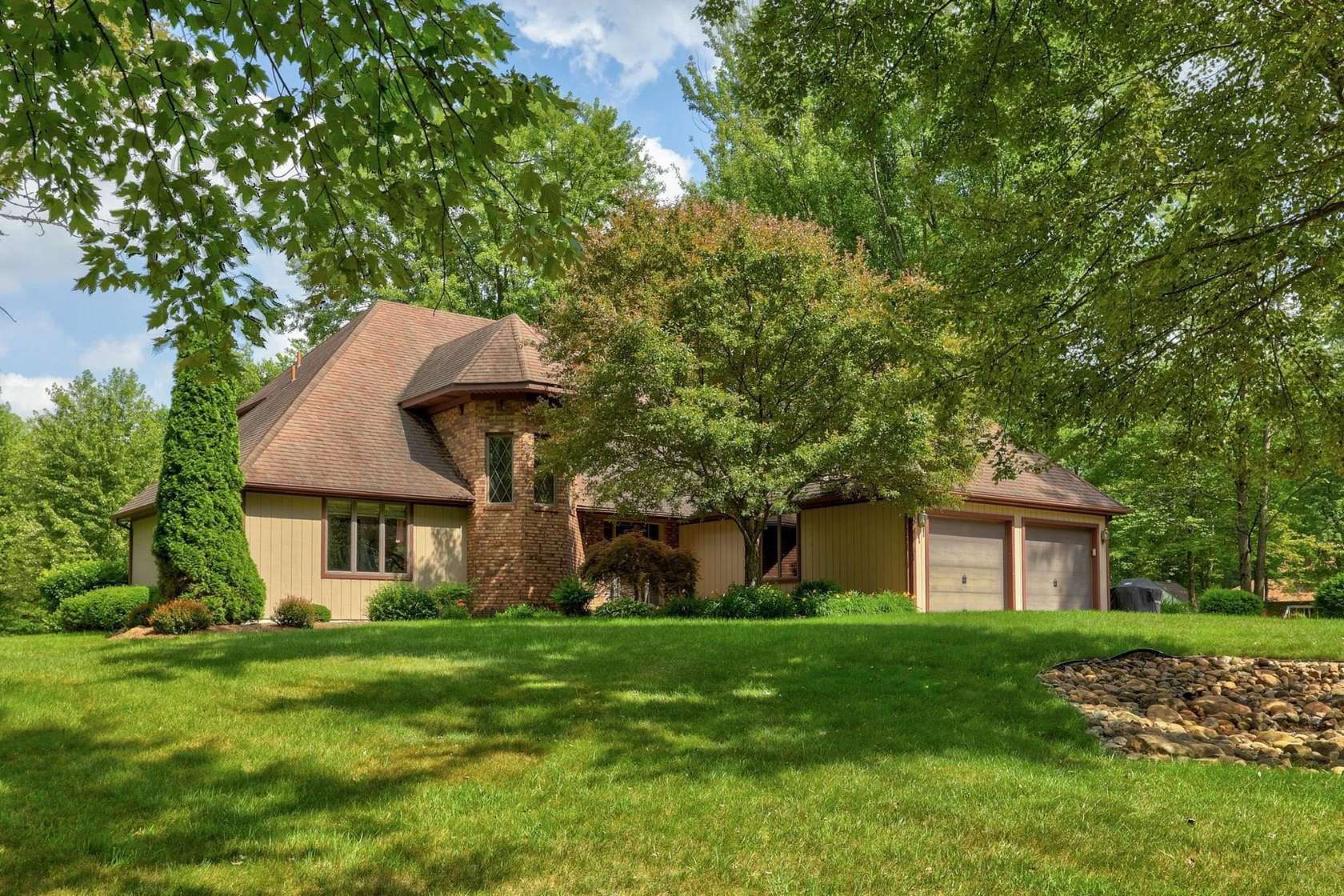 5.4 Acres of Land with Home for Sale in Birch Run, Michigan