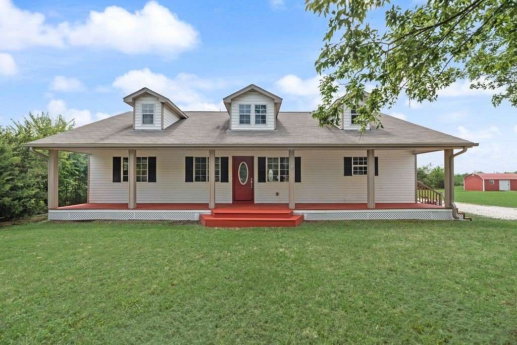6 Acres of Land with Home for Sale in Terrell, Texas