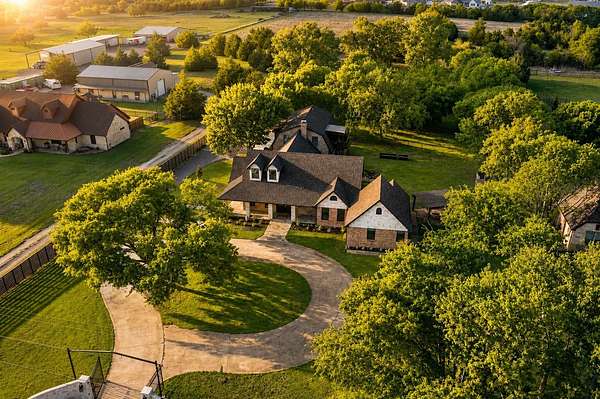 2.52 Acres of Land with Home for Sale in Rockwall, Texas