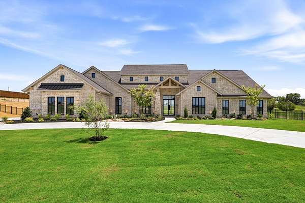 2 Acres of Land with Home for Sale in Fort Worth, Texas
