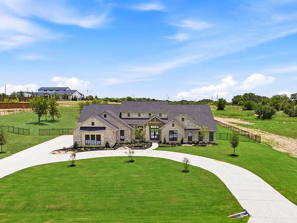 2 Acres of Land with Home for Sale in Fort Worth, Texas