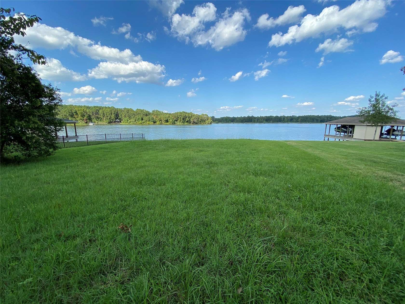 1 Acre of Residential Land for Sale in Montgomery, Texas