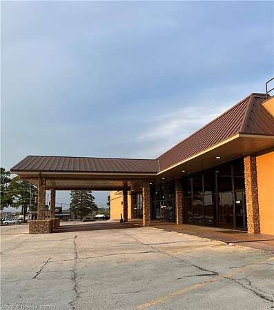3 Acres of Improved Mixed-Use Land for Sale in Fort Smith, Arkansas