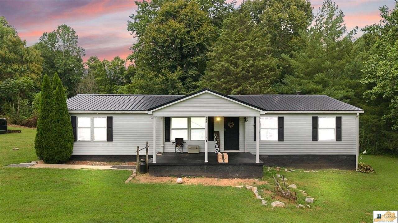 4 Acres of Land with Home for Sale in Edmonton, Kentucky