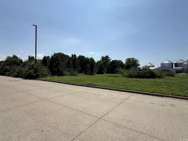 1 Acre of Commercial Land for Sale in Haubstadt, Indiana