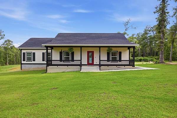 3 Acres of Land with Home for Sale in Thomasville, Georgia