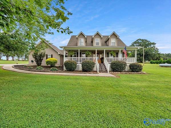 2 Acres of Land with Home for Sale in Hollywood, Alabama