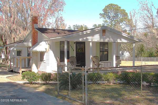 1.6 Acres of Land with Home for Sale in Jacksonville, Florida