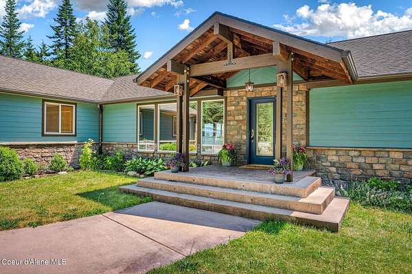 5.29 Acres of Land with Home for Sale in Sandpoint, Idaho