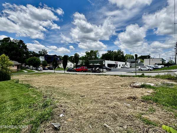 0.16 Acres of Mixed-Use Land for Auction in Knoxville, Tennessee