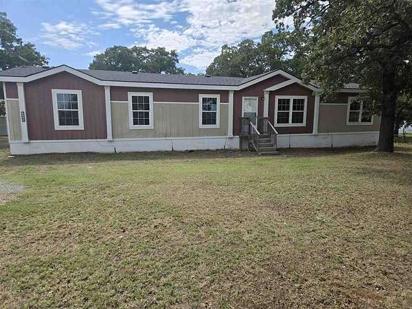 3 Acres of Land with Home for Sale in Duncan, Oklahoma