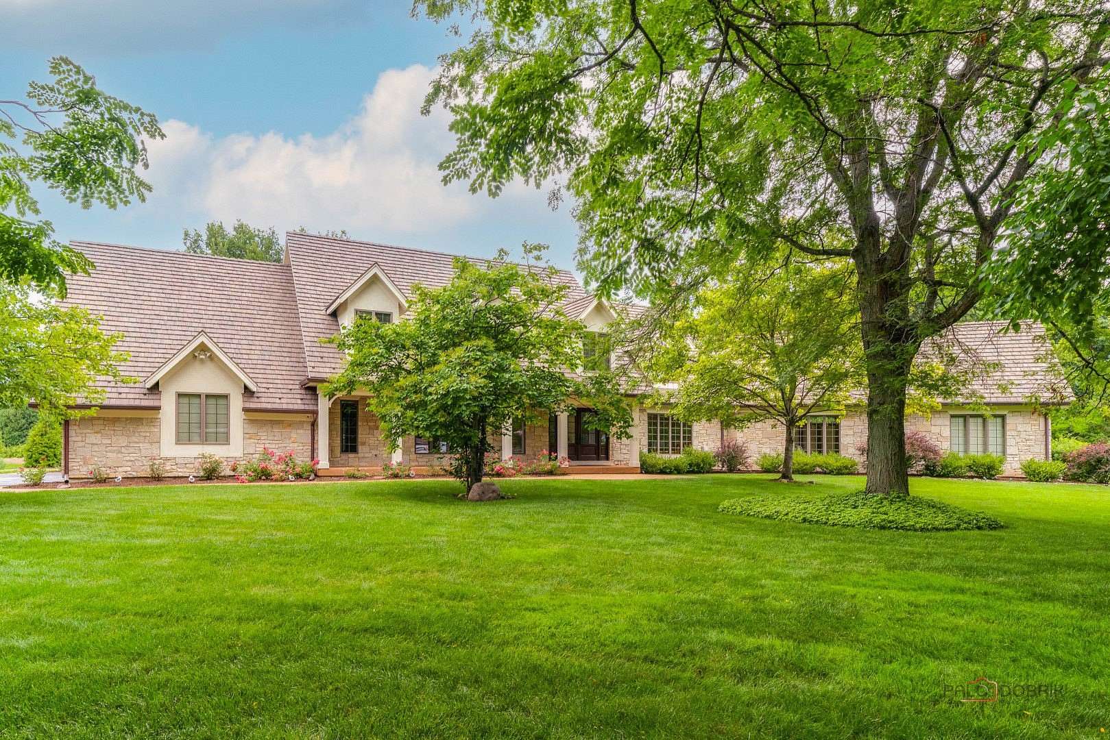 1.5 Acres of Land with Home for Sale in Lake Forest, Illinois
