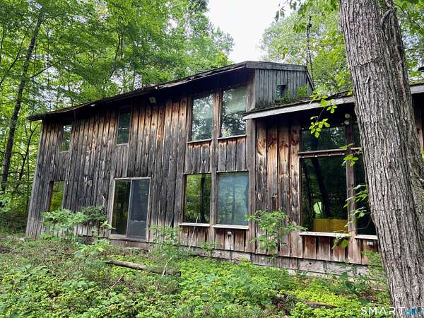 34 Acres of Recreational Land with Home for Sale in Chester, Connecticut