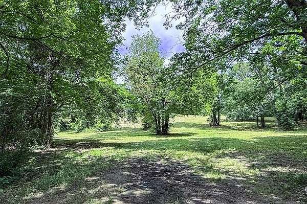 1.73 Acres of Residential Land for Sale in Locust Grove, Oklahoma