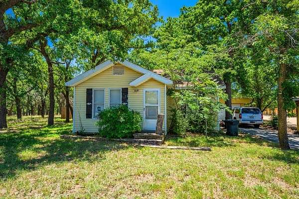 3.55 Acres of Improved Mixed-Use Land for Sale in Fredericksburg, Texas