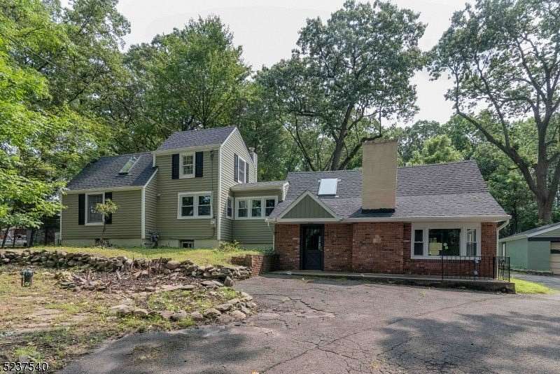 2.2 Acres of Land with Home for Lease in North Haledon, New Jersey