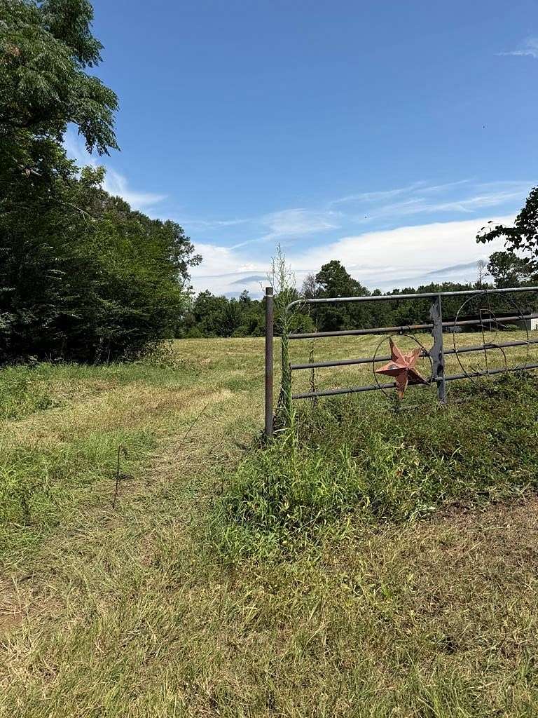 148 Acres of Land for Sale in Center, Texas