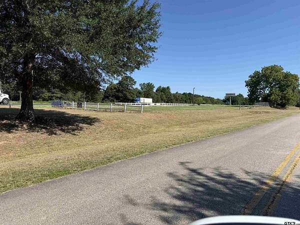 0.6 Acres of Commercial Land for Sale in Jacksonville, Texas
