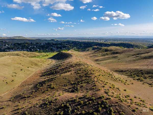 312 Acres of Agricultural Land for Sale in Boise, Idaho