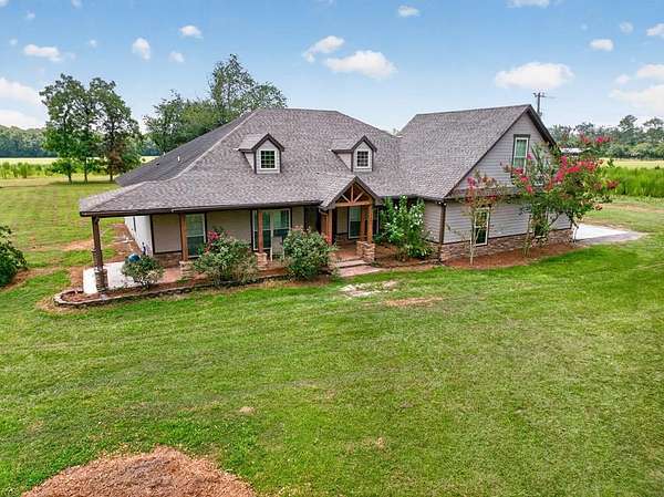 5 Acres of Land with Home for Sale in Hahira, Georgia