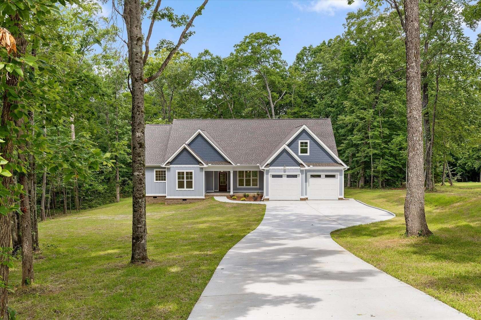 2 Acres of Land with Home for Sale in Soddy-Daisy, Tennessee