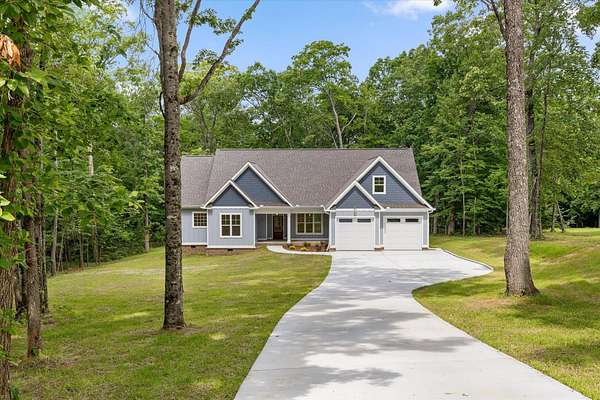 2 Acres of Land with Home for Sale in Soddy-Daisy, Tennessee