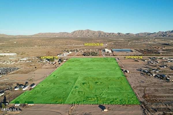 30 Acres of Mixed-Use Land for Sale in Anthony, New Mexico